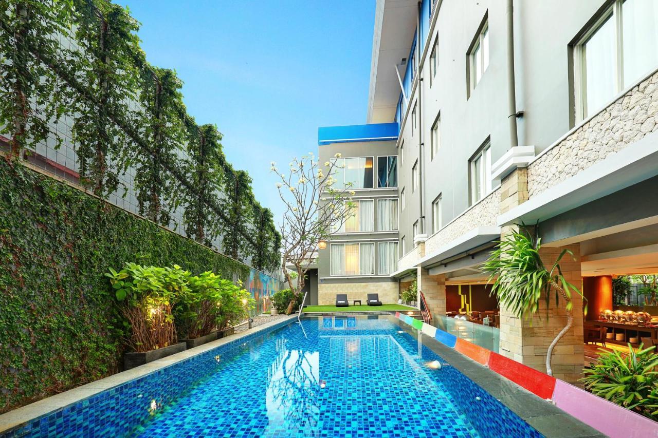 Primera Hotel Seminyak Экстерьер фото